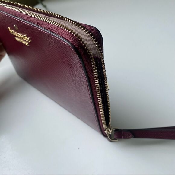 Kate Spade clutch wristlet wallet - Picture 5 of 9